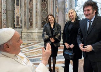 Milei se reunirá en privado con el papa Francisco y Georgia Meloni en el cierre de su gira internacional
