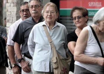 Oficializaron el bono de $70.000 para los jubilados que cobran la mínima