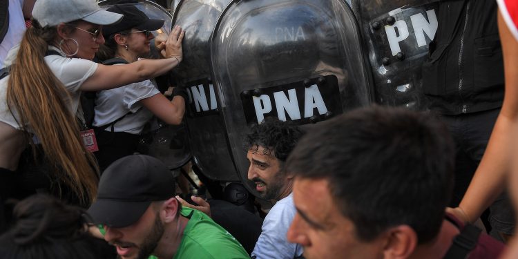 Organizaciones de izquierda y del radicalismo volverán a manifestarse frente al Congreso