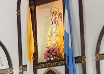 Robaron la corona de oro de la Rosa Mística y el párroco pidió su devolución