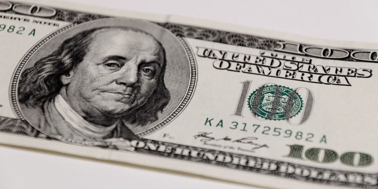 Se dispara el dólar global y alcanza su nivel más alto en dos meses
