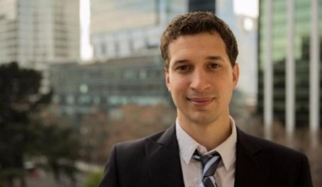 Yamil Santoro presentó proyecto para que hospitales porteños “prioricen” a residentes