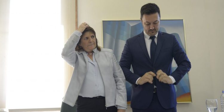 A 30 años del crimen del soldado Carrasco, el gobierno vuelve a poner en agenda el servicio militar obligatorio