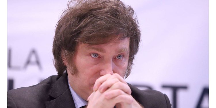 A la espera del repunte económico, el Gobierno refuerza su batalla cultural