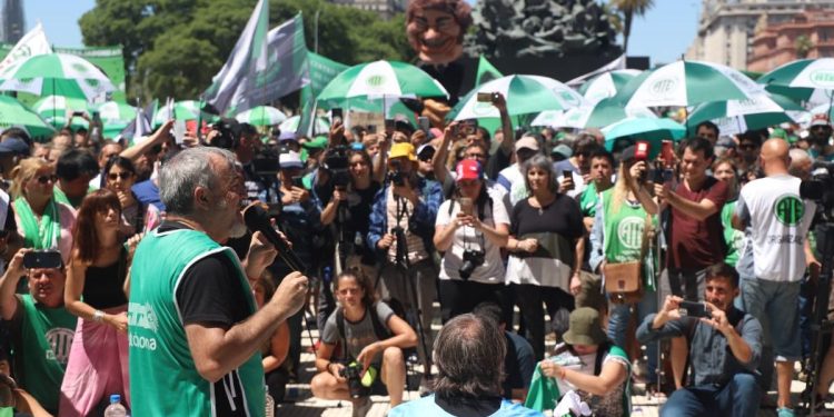 ATE desafía a Javier Milei con “ocupaciones pacíficas” de ministerios ante posibilidad de despidos masivos