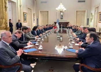 Cuáles son los gobernadores que irán el viernes a la Casa Rosada para negociar con el Gobierno