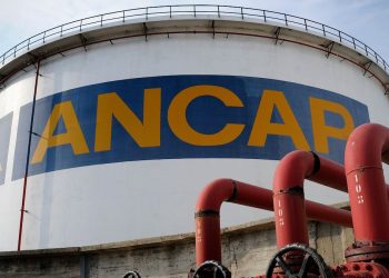 ¿Cuánto dejará de ganar Ancap tras el congelamiento de los combustibles?