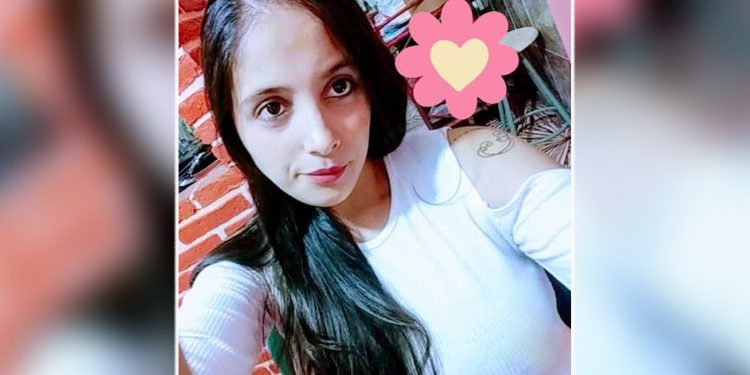 Desde un taxi un hombre disparó y mató a balazos a su expareja y luego se suicidó