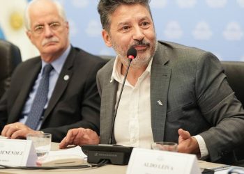 Diálogo mulpartidario para establecer a Malvinas como una causa nacional