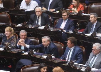 Diputados de la UCR presentaron proyecto para garantizar financiamiento universitario