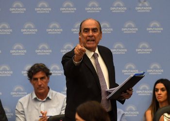 El oficialismo reedita el discurso contra «la casta» ante el impacto que produjo el rechazo del DNU en el Senado