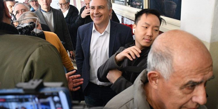 En medio de las tensiones con el gobierno, Llaryora confirmó que apoyará la Ley Bases