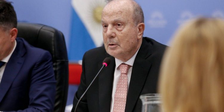 Guillermo Ferraro explicó los motivos de su salida y apuntó contra el entorno de Javier Milei por la filtración