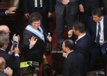 Javier Milei invita a un pacto y ofrece alivio fiscal a cambio de la sanción de la ley bases