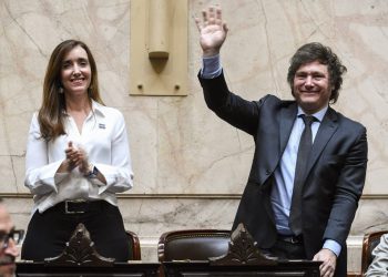 La casta tiene aumento: Milei subió su sueldo y el de todo el gabinete