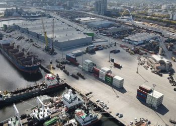La intergremial de transportistas de carga advirtió por demoras en el Puerto de Montevideo
