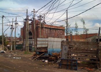 La Justicia porteña dictó una nueva orden judicial para resolver el riesgo eléctrico en la Villa 21-24