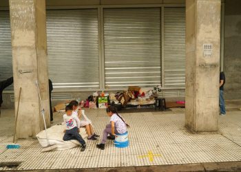 Las voces de los que enfrentan la crisis en la calle