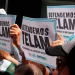 Los trabajadores reclamaron “No al cierre de Télam” junto a sus familias y el gobierno abrió retiros voluntarios