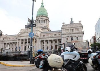 Megaoperativo de seguridad en el Congreso: 5.000 efectivos, kilómetros de vallas y equipo de combate antidrone