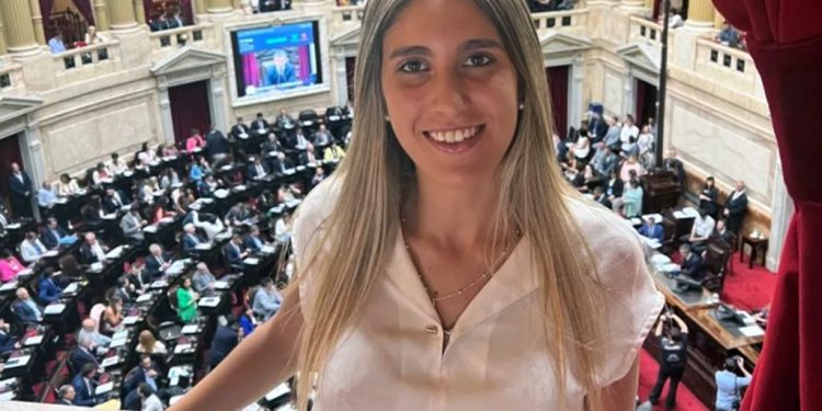 Milei celebra los primeros 100 días de gobierno con dos nuevas renuncias en su gabinete