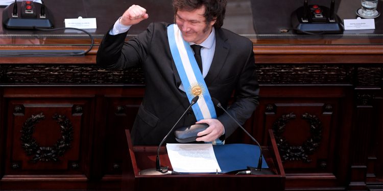 Milei convocó a líderes políticos a un “contrato social” en base a 10 políticas de Estado