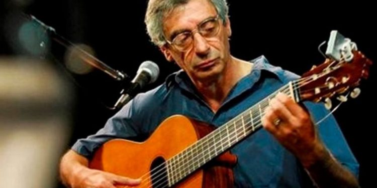 Música por la Necesidad y Urgencia en el acampe en Télam