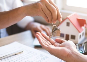 Operadores inmobiliarios reclaman al Parlamento una ley que regule su actividad