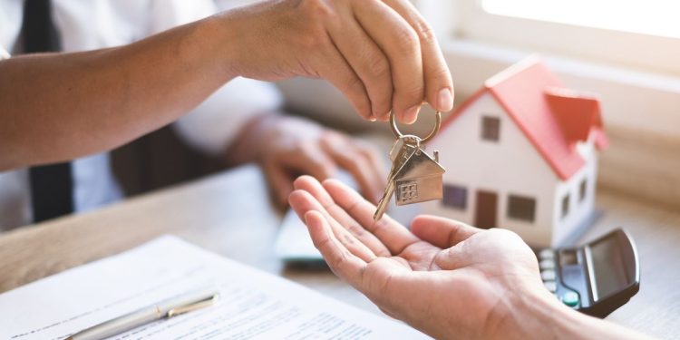 Operadores inmobiliarios reclaman al Parlamento una ley que regule su actividad