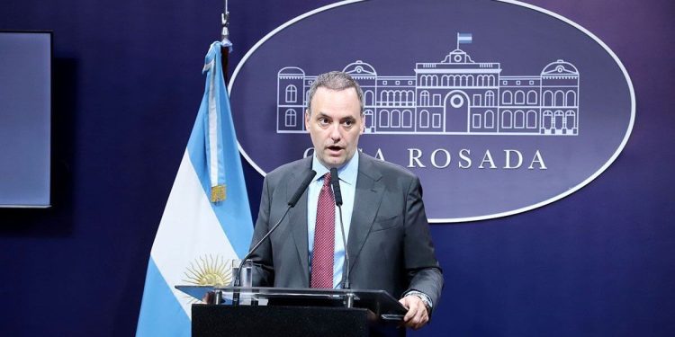 Paro de colectivos: Gobierno reiteró que las empresas recibirán sanciones económicas