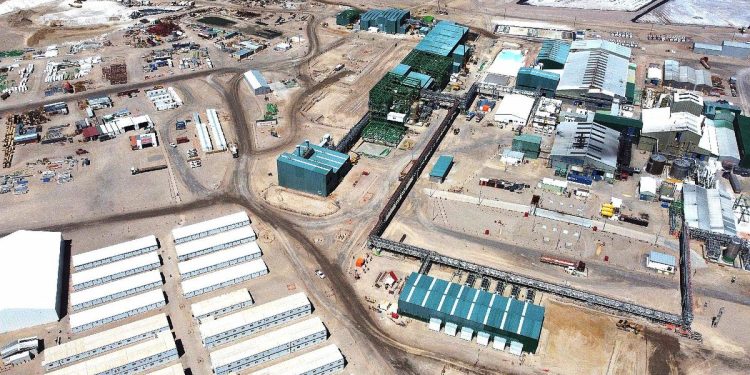 Revancha judicial por salarios paraliza la minería en Catamarca