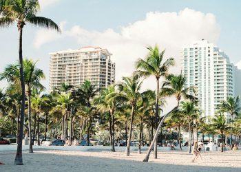 SKY lanzará vuelos desde Montevideo a Miami vía Lima en mayo