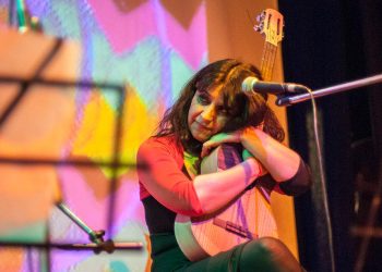 Un espectáculo para mantener la memoria viva desde la vigilia