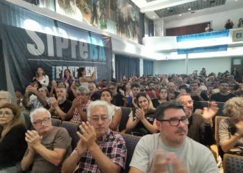 Una masiva asamblea de Télam en la CGT rechazó en forma unánime el plan de retiros voluntarios