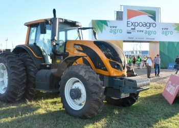 Valtra brilló como tractor oficial en Expoagro