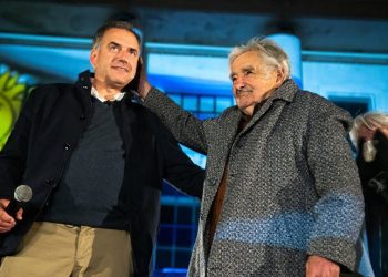 Conmoción en el mundo político tras el anuncio de la enfermedad de José Mujica