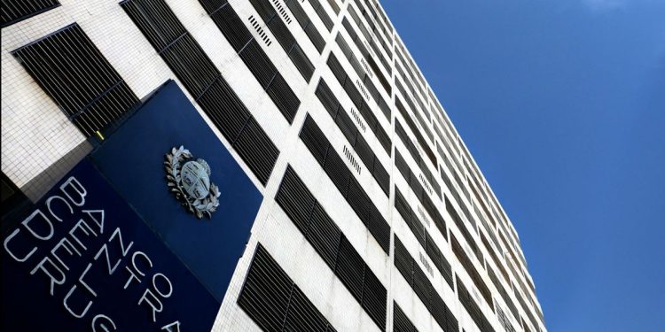 El BCU mantendrá congelada la tasa de interés, prevén analistas