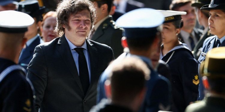 El Gobierno avanza con el plan motosierra del Estado y va por la nueva ley ómnibus