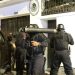 El gobierno rechazó la irrupción de la policía ecuatoriana en la Embajada de México