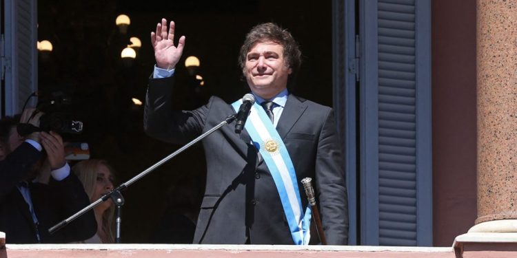 El Gobierno recibe a los gobernadores «dialoguistas» y Ganancias sigue siendo el nudo de la discordia