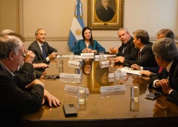 El Gobierno recibió a las universidades tras la masiva marcha, pero no hubo acuerdo y sigue el conflicto