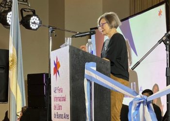 El titular de la Fundación El Libro apuntó contra Javier Milei: “No hay plata para su participación”