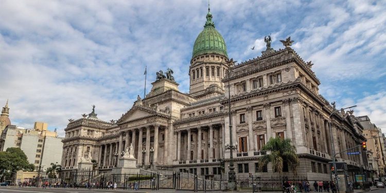 Jornada clave en Diputados: reforma laboral, presupuesto universitario y jubilaciones