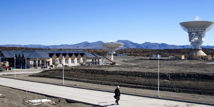 La embajada de China en Argentina defendió la base espacial en Neuquén: “Es civil y transparente”
