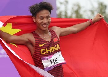 Media maratón de Pekín abre investigación tras la polémica victoria de un atleta chino