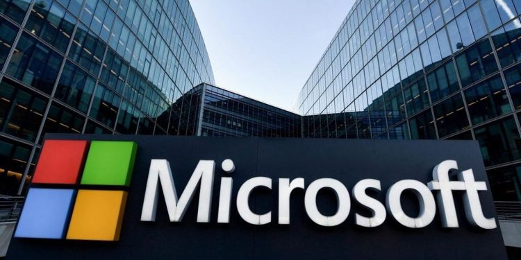 Microsoft lanzó Phi-3, su modelo de Inteligencia Artificial más pequeño hasta la fecha