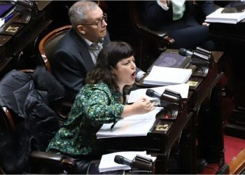 Tras la tensión inicial, Diputados ya debate la ley Bases que se votará en capítulos