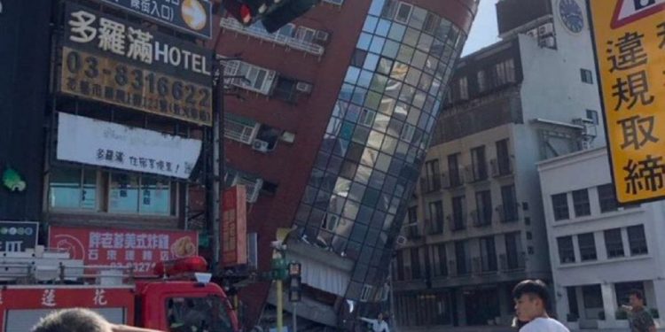 Un terremoto de 7,5 sacude la capital de Taiwán y enciende las alarmas de tsunami en Japón