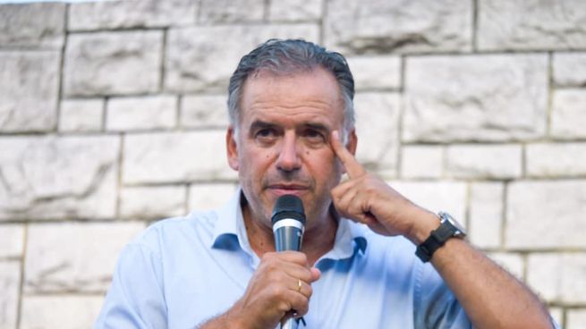 Yamandú Orsi le pidió al gobierno “ser claro” sobre el conflicto entre Ecuador y México