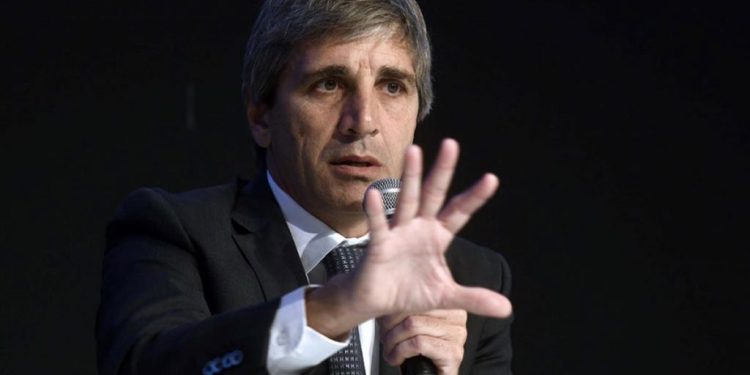 Caputo acompaña a Milei a Estados Unidos para participar en un influyente Foro de CEOs